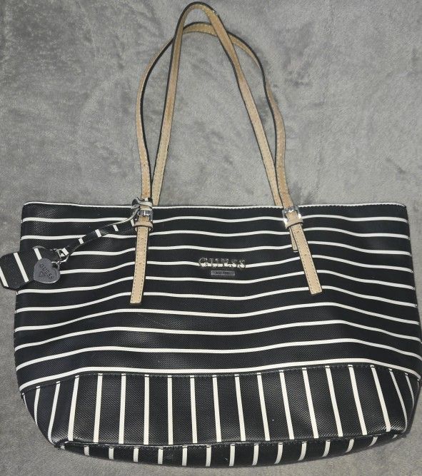 GUESS PURSE