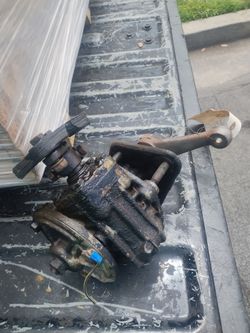 Vw bay window Bus Manual Steering Gear Box 1(contact info removed) comes with pitman arm 
$150