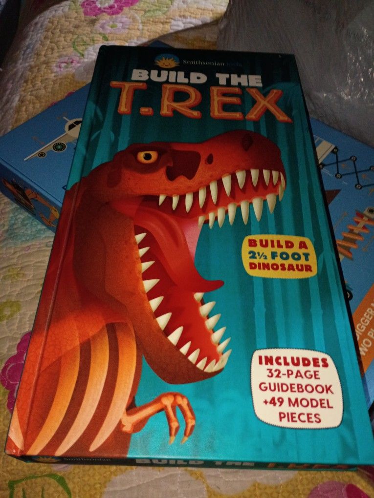T-REX BOOK AND 2FT MODEL BRAND NEW