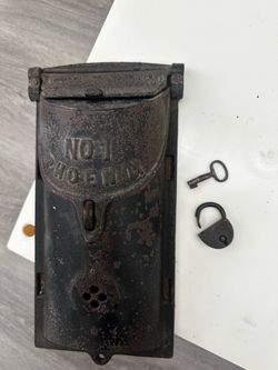 Mailbox-antique cast iron/vintage
