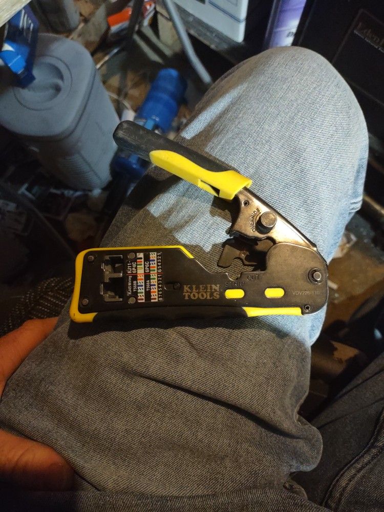 Klein Tools Ratcheting Cable Crimper/Stripper/Cutter for Pass Through