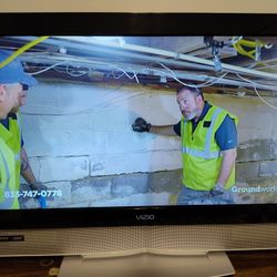 31" Vizio TV