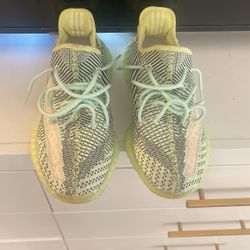 Yeezy Boost 350 V2 Neon 