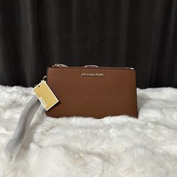 MK iPhone Wallet 