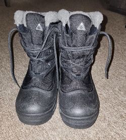 Columbia Cascadian Summit II Black Suede 200 Gram Snow Boots, Men’s Size 8