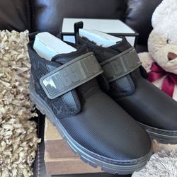 UGG SIZE 8 New Original 