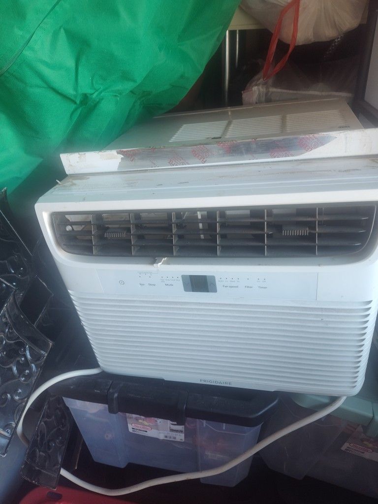 AC Unit 12000 BTU