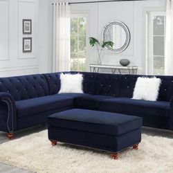 4-Piece Sectional Set
Color: Indigo.     Seccional De 4 Piezas Color Azul