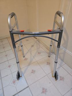 Foldable walker - 33" high