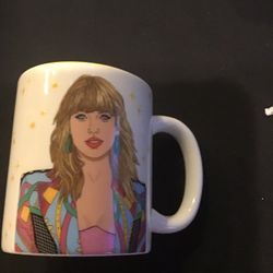 Taylor Swift s Starburst Mug-Weeds