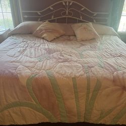 King Size Bedspread With Pillows