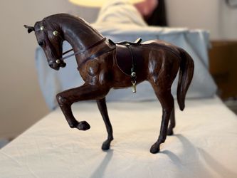 Horse sculpture