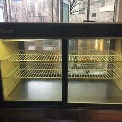 Delfield Tabletop Refrigerator – Compact, professional and  Perfect for Cafes & Bakeries