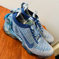 Women’s Nikes Size 4.5 