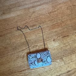 White And Black Purse 