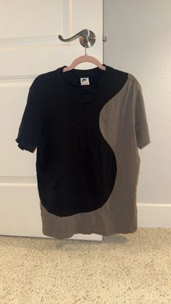 Nike Two-Tone Graphic T-Shirt