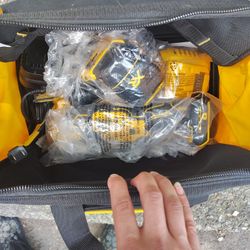 DeWalt 20v Impact Drill And Sander And Multitool And 2 Batteries With Charger 