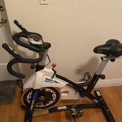 L Now Indoor Bike D600