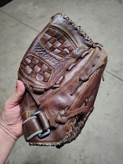 14" Mizuno Baseball Glove 