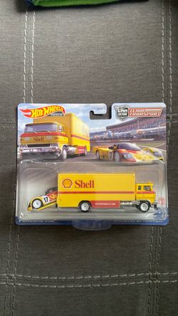 Hot Wheels Premium Team Transport Shell Porsche Set