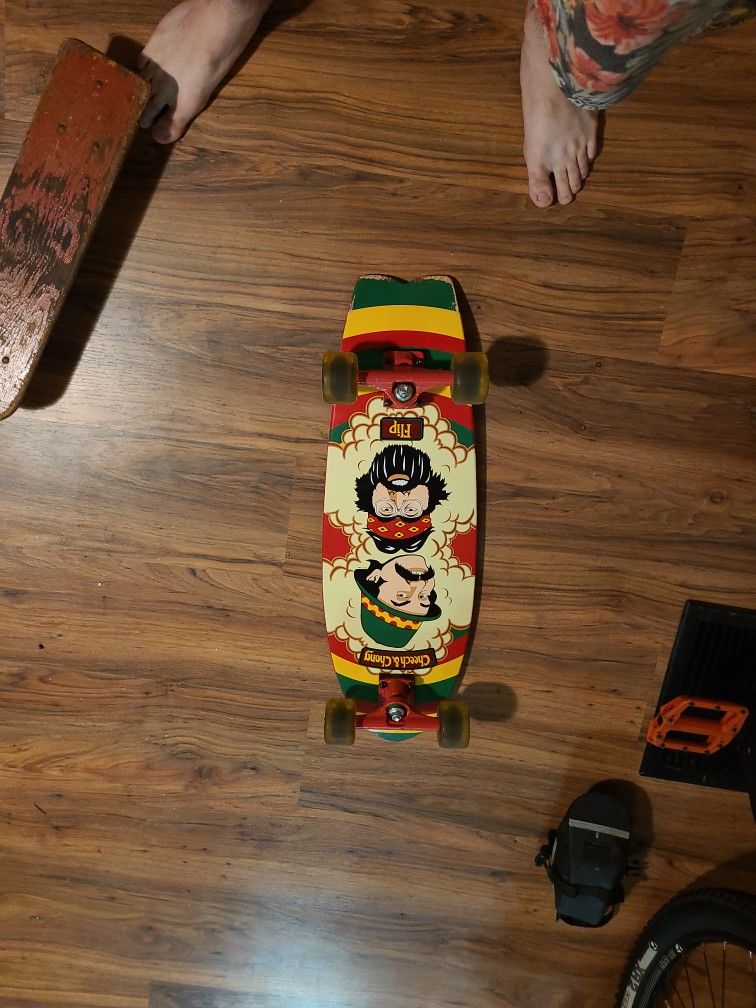 Flip special Edition Cheech And Chong Cruiser Board Price Reduced 