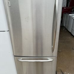 GE Profile Stsinless Steel Bottom Freezer Refrigerator 