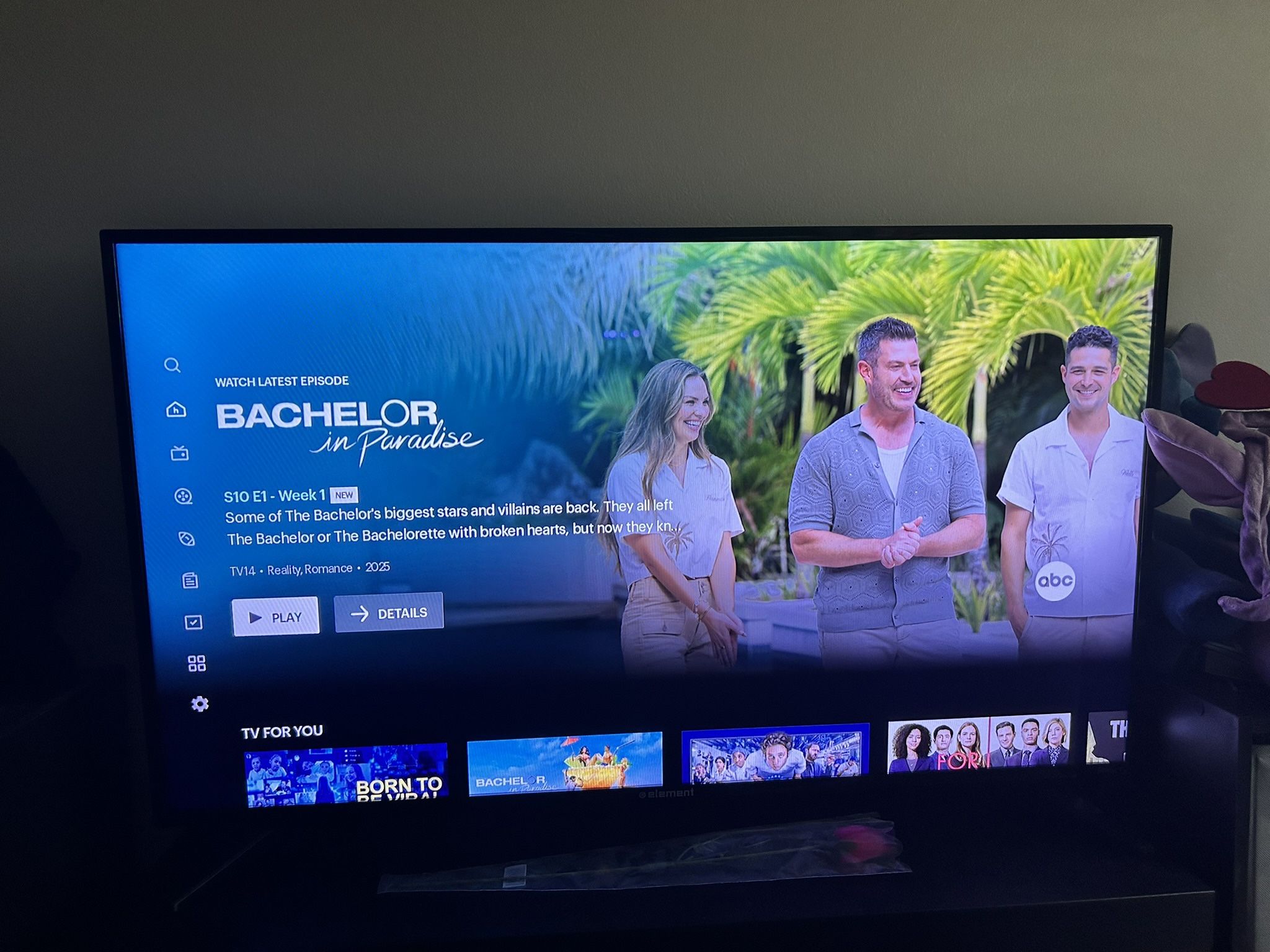 40” Element smart TV