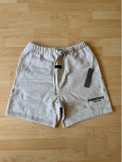 Essentials shorts light oatmeal