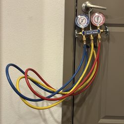 Test and charging manifold