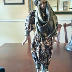 Collectable Standing Dolls 