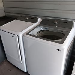 Like New Samsung Washer And Gas Dryer Set! Delivery Available 