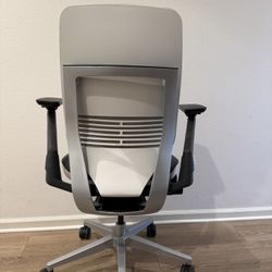 2023 Model Steelcase Gesture office chair 