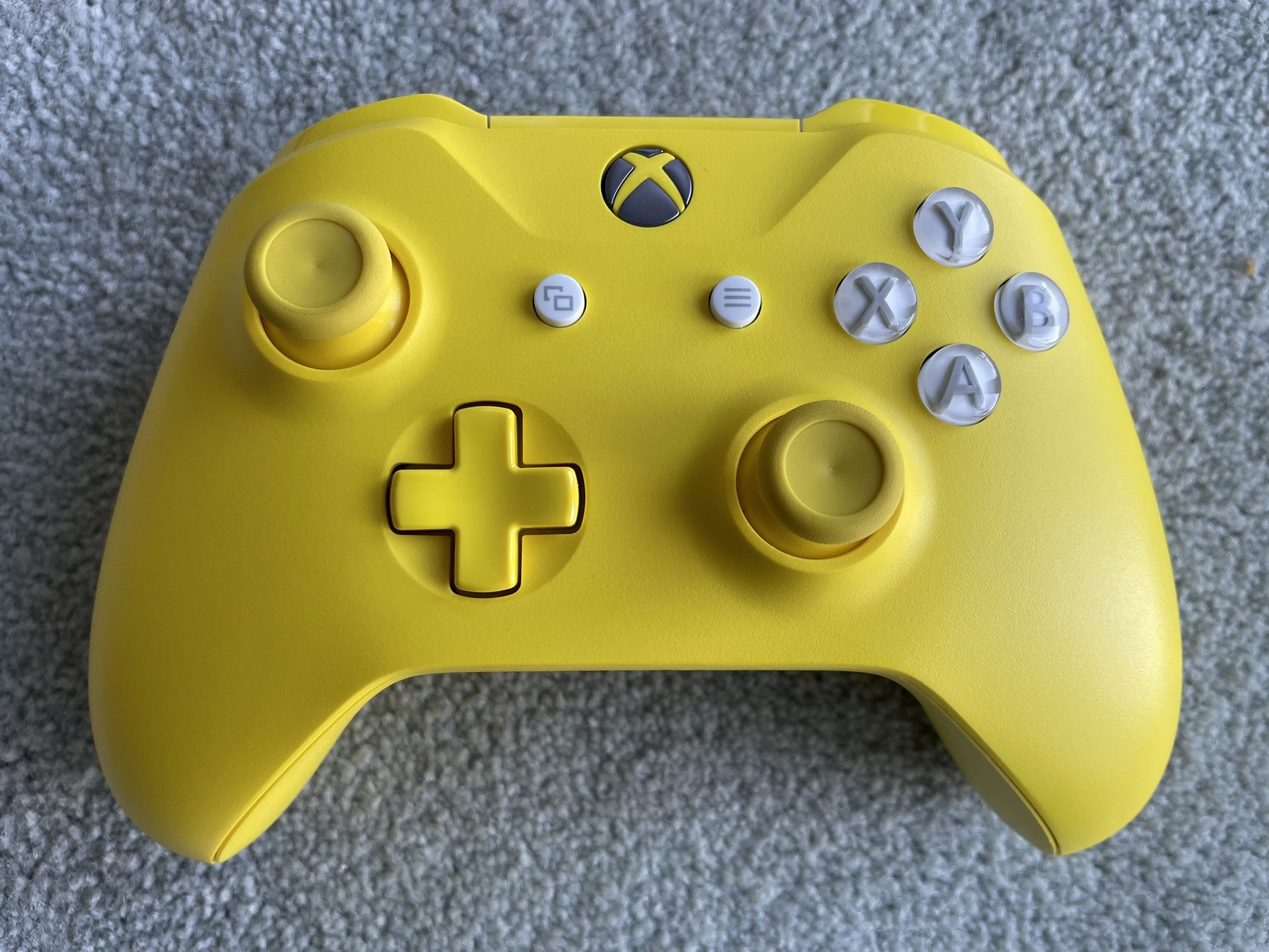 custom yellow Xbox One controller