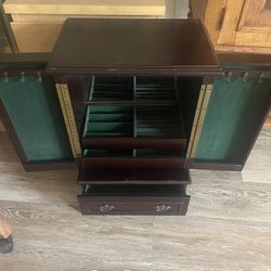 Vintage Jewelry Box