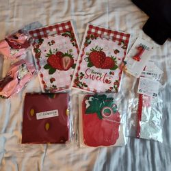 Strawberry 1yr Birthday Girl Decorations 