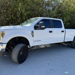 2019 FORD F-250 4WD 6.7L TURBO DIESEL 195K MILES* TRADES* FINANCING FL  *CLEAN FLORIDA TITLE  195K MILES  TRADES ACCEPTED  BANK FINANCING  ZERO BLOW B