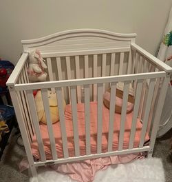 Graco Mini Crib