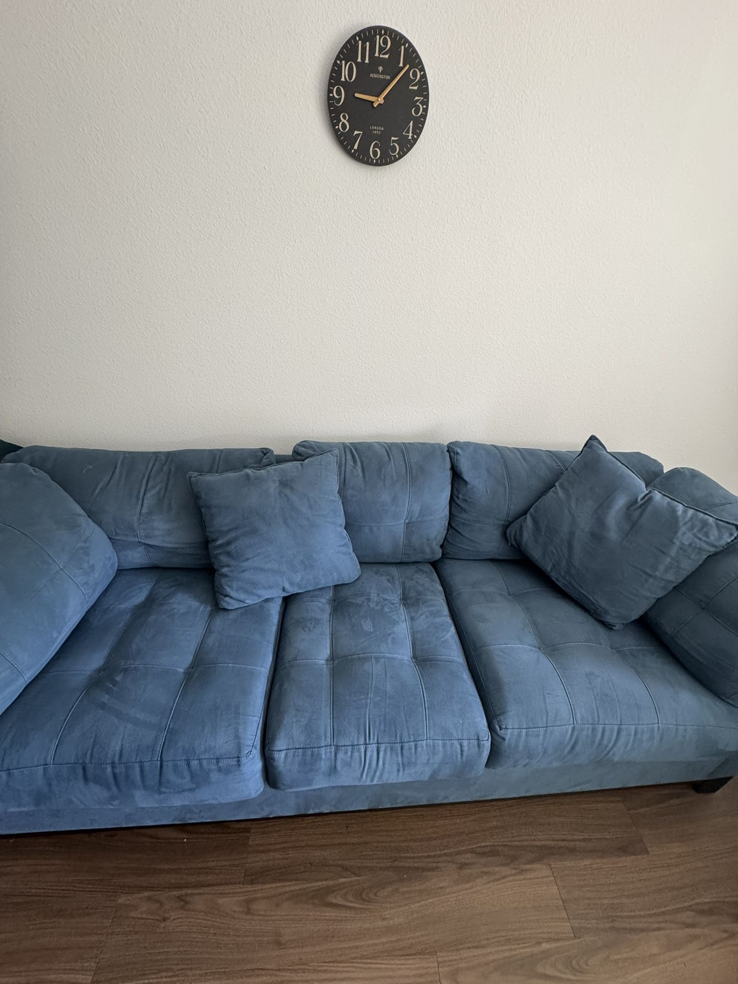 Sofa/Couch (dark blue)