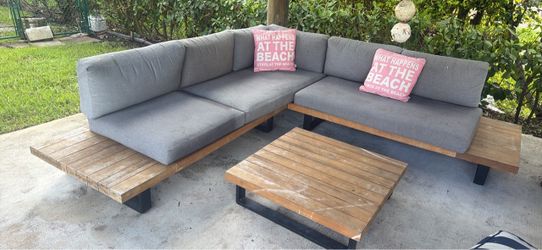 Outdoor Sectional Sofa Set with Coffee Table