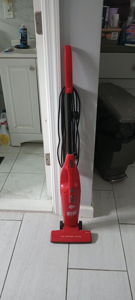 Red Devil Vacuum Cleaner 