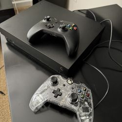 X Box One X 1TB