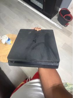 Playstation 4 Gaming Console
