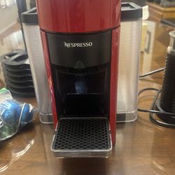 Nespresso Vertuo with pods and frother