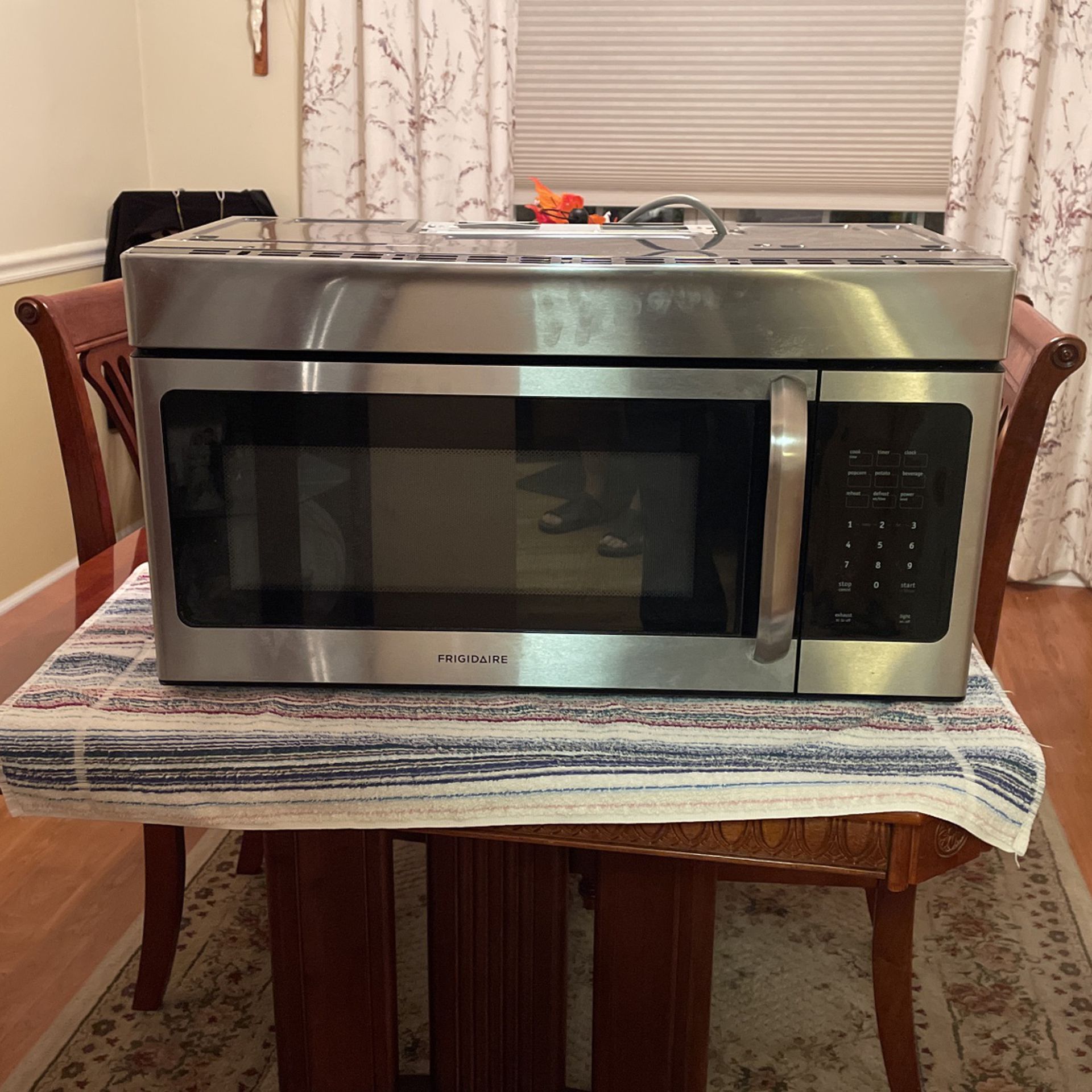 Frigidaire microwave/oven fan