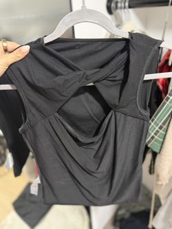 Reformation Size Small Top