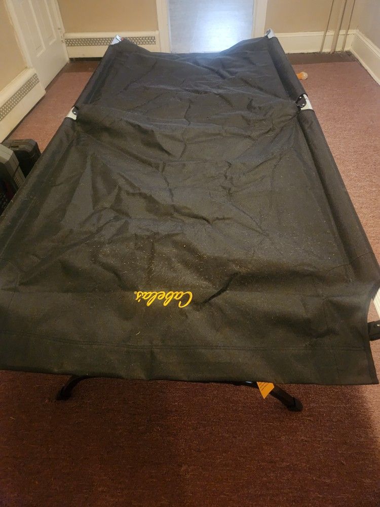 Oversized Cot