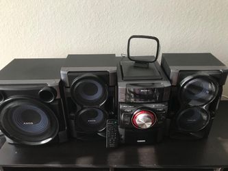 Sony MHC-EC99 Stereo Mini Hi-Fi Music System. Im moving to a smaller place