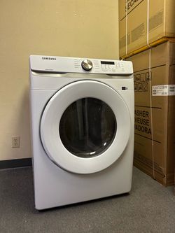 Samsung White Front Load Dryer in Gas!!