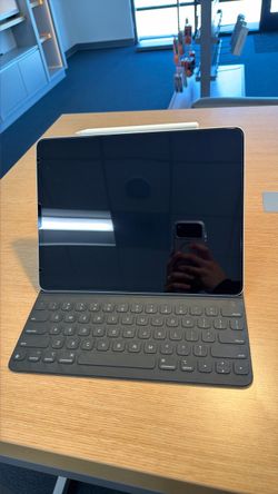 Apple iPad Pro 3 Gen with Smart Keyboard and Pencil
