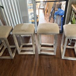 Bar stools 24 inches tall